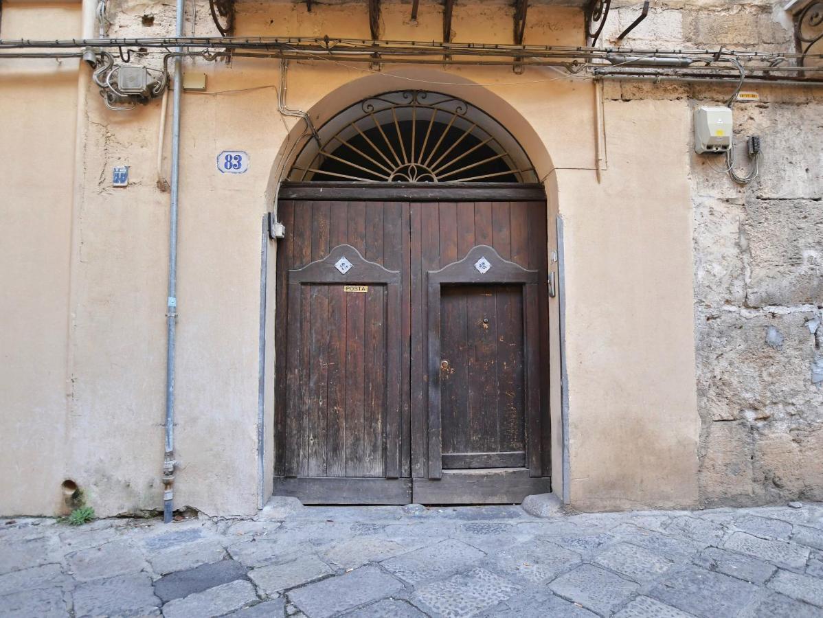 Iflat Casa Bastiana Arte E Tradizione Siciliana Apartment - Palermo — Photos 1